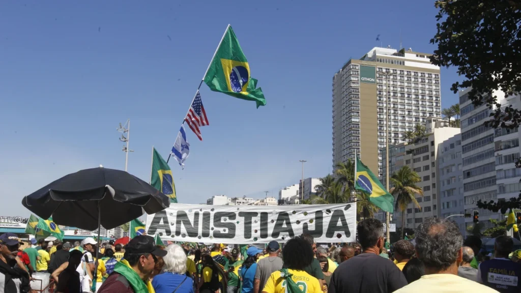Linha divisória da direita é a relação com a democracia, diz Carlos Pereira
