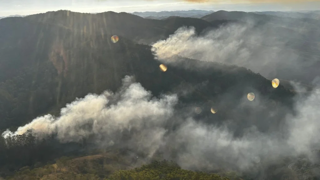 SP ainda registra 8 focos de incêndio nesta quinta-feira (18)