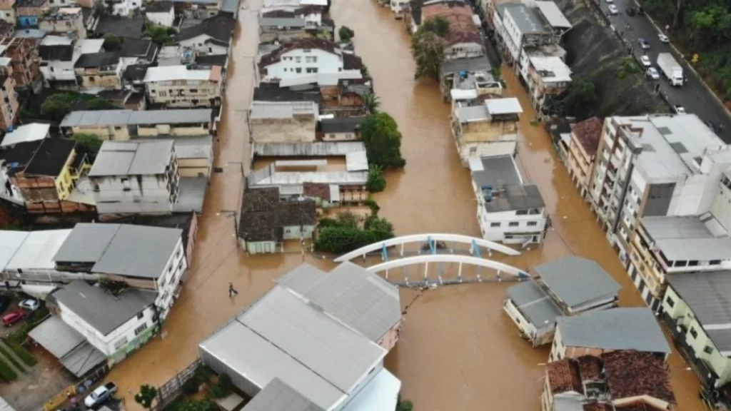 Mais de 100 cidades mineiras estão sob alerta de tempestade e granizo