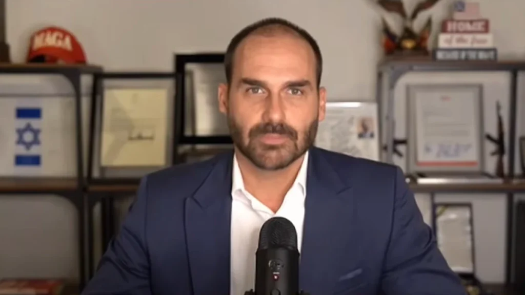 Análise: Maré ruim da Câmara pesa contra Eduardo Bolsonaro