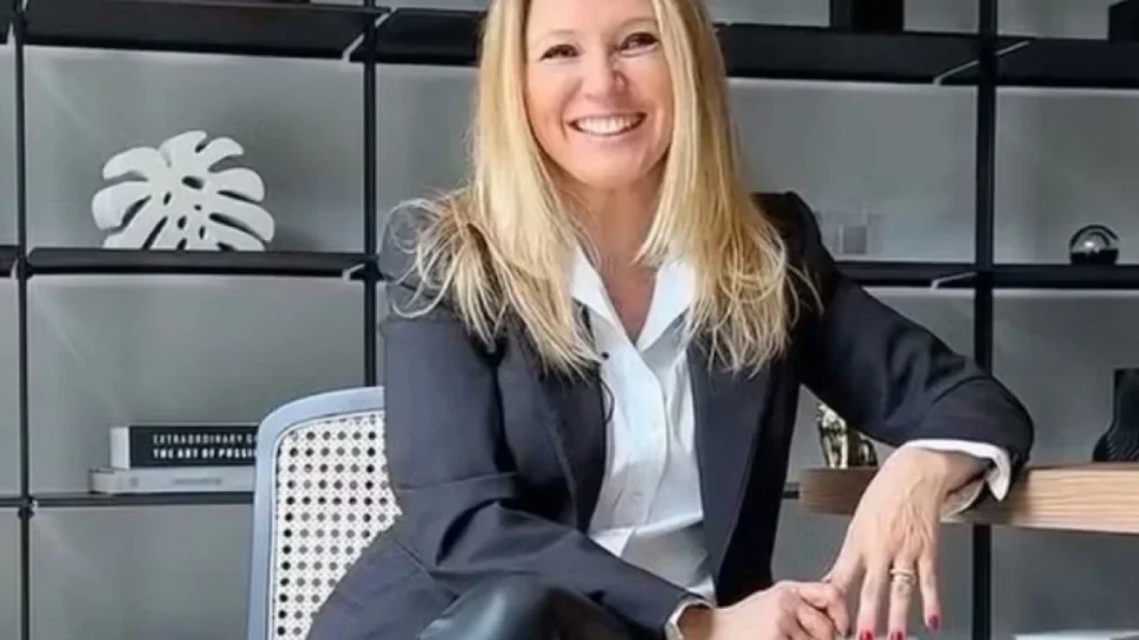 Ex-atriz da Globo vira corretora de imóveis e brinca com a situação: Virei a corretriz