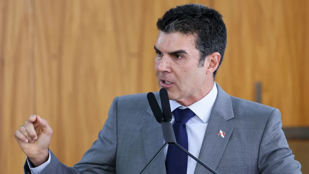 Aliança ampla de Helder Barbalho no PA dificulta caminho de Sabino
