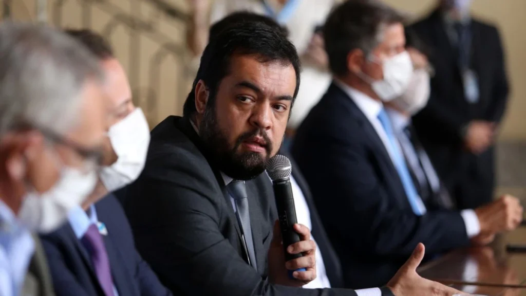 Cláudio Castro veta volta da “gratificação faroeste” para policiais civis
