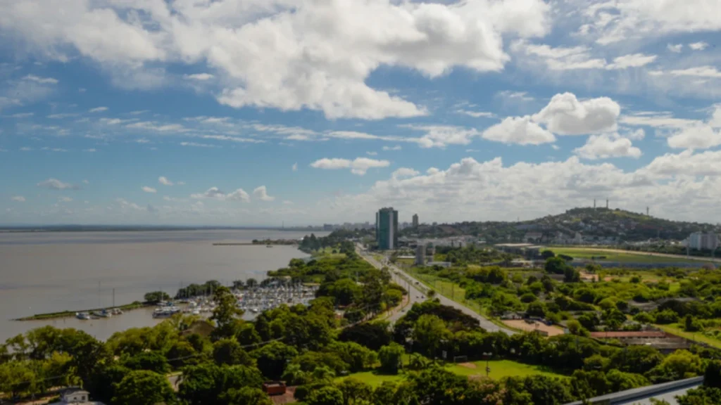 Porto Alegre terá semana com forte chuva e variação de temperatura