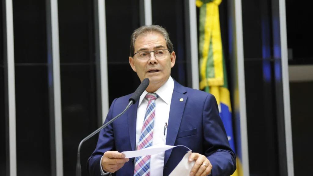 Sem consenso, relator da anistia entra na 3ª semana de negociações do texto