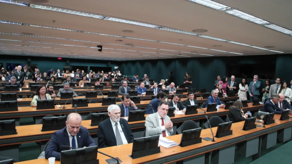 Comissão aprova projeto anti-MST para criar Cadastro dos Invasorores