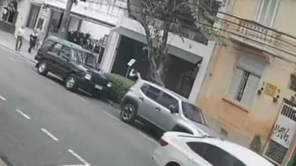 Vídeo mostra correria após desabamento em restaurante onde Fogaça é chef