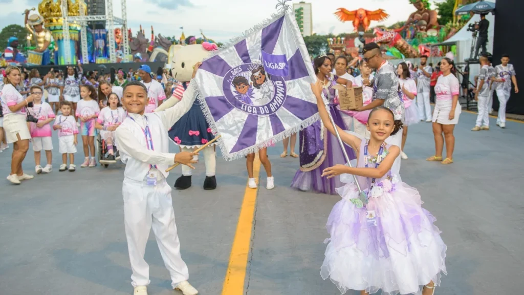 Dia das Crianças: Liga-SP realiza desfile mirim na Fábrica do Samba