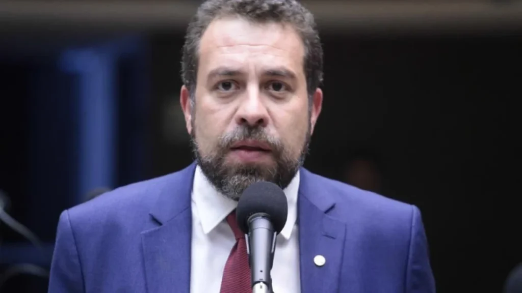 Guilherme Boulos vai organizar base para eleição de 2026