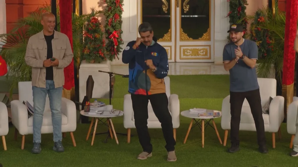 Em ato estudantil, Maduro dança ao som de remix “não à guerra” na Venezuela
