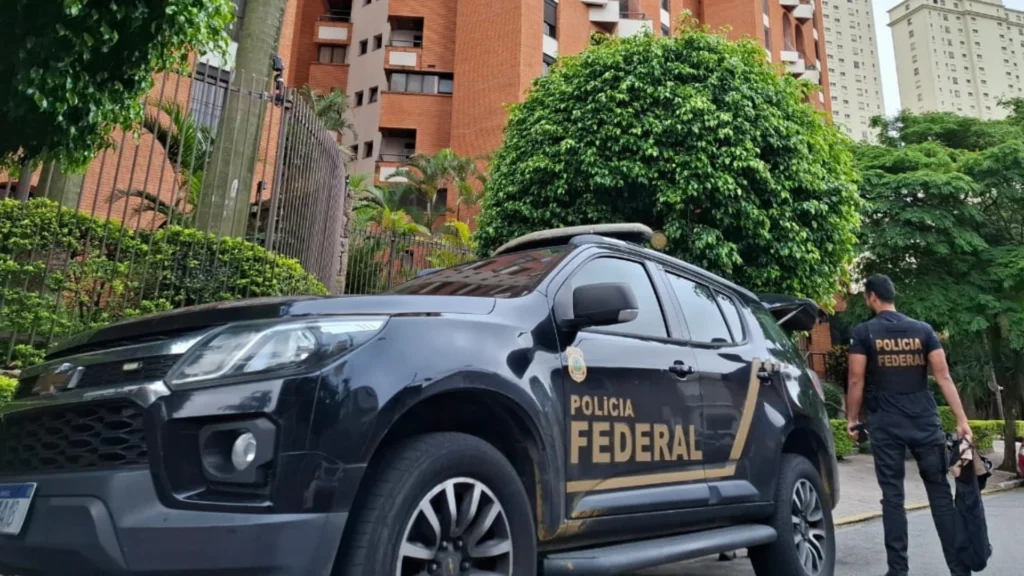 PF realiza operação contra tráfico internacional pelo mar na Bahia e SP