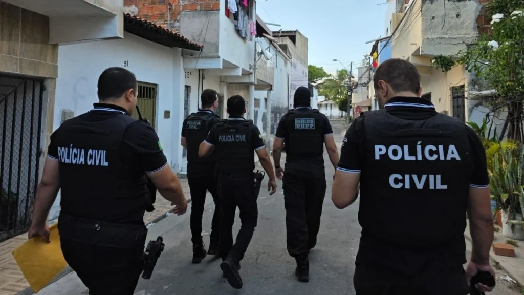 Casal é preso suspeito de matar dois homens com bebida adulterada no Ceará