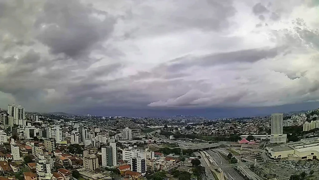 Minas Gerais está sob alerta de granizo, temporal e risco geológico