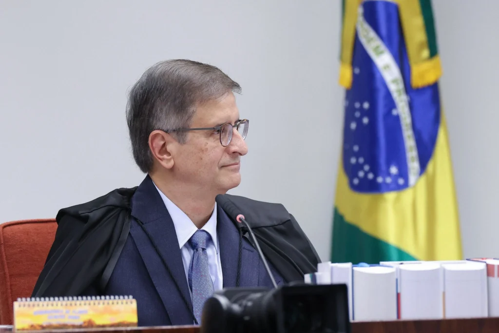 Relator lê parecer sobre recondução de Gonet à PGR; sabatina será dia 12