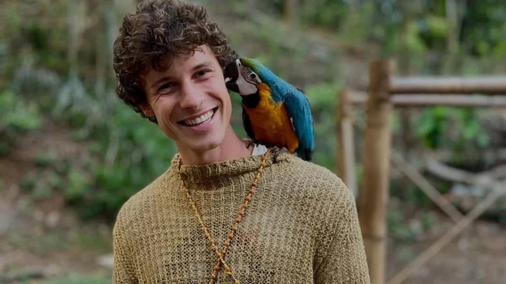 Shawn Mendes visita aldeia indígena em São Paulo; confira fotos