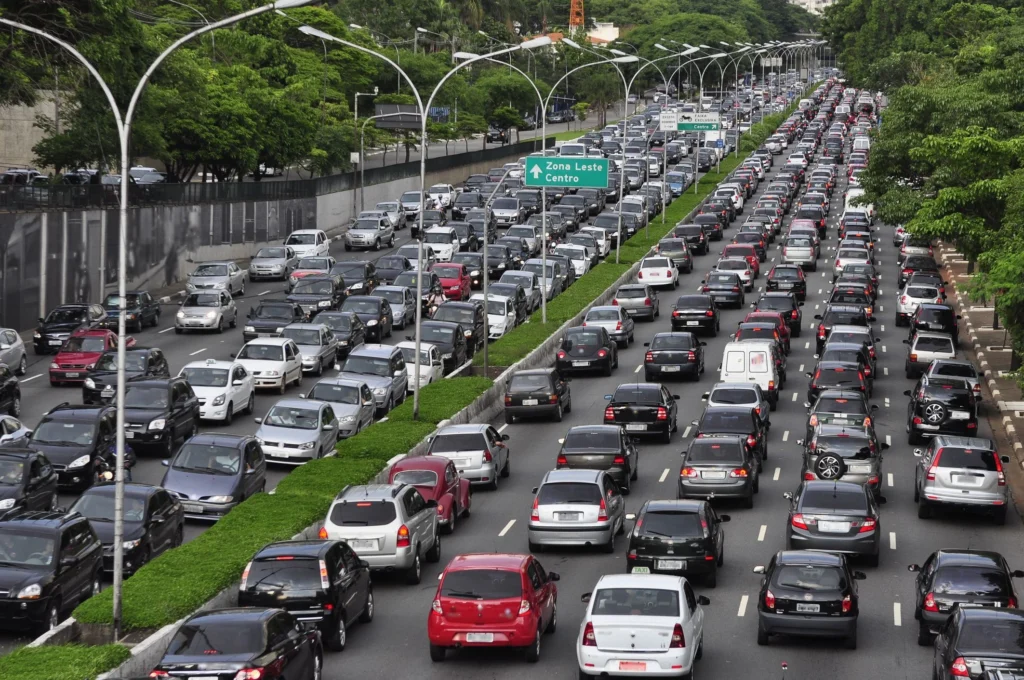 Rodízio de veículos em SP continua suspenso nesta sexta-feira; entenda