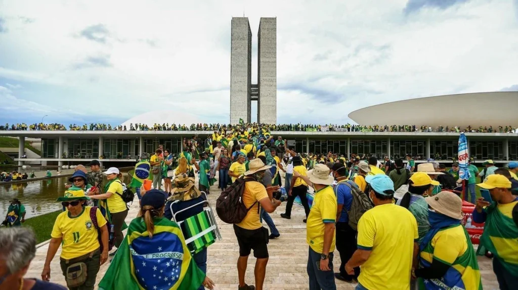 Análise: Oposição se articula para reverter pena dos condenados do 8/1