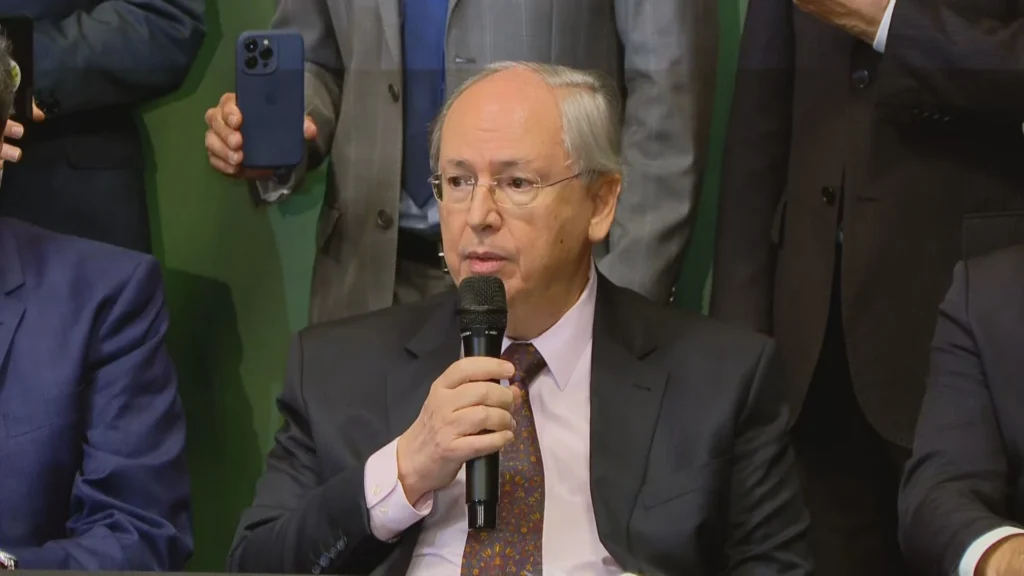 Condenado por plano de golpe, presidente do IVL segue foragido