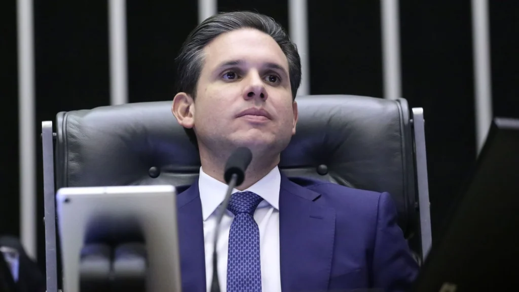 Hugo critica PT por “incoerência histórica” ao citar Ulysses Guimarães