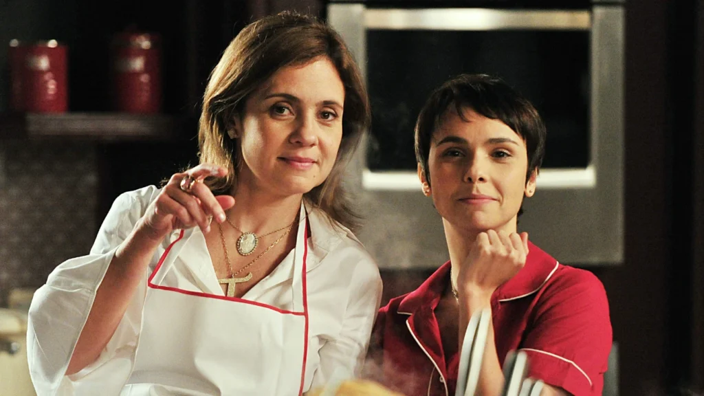 Débora Falabella posa com Adriana Esteves e web relembra “Avenida Brasil”