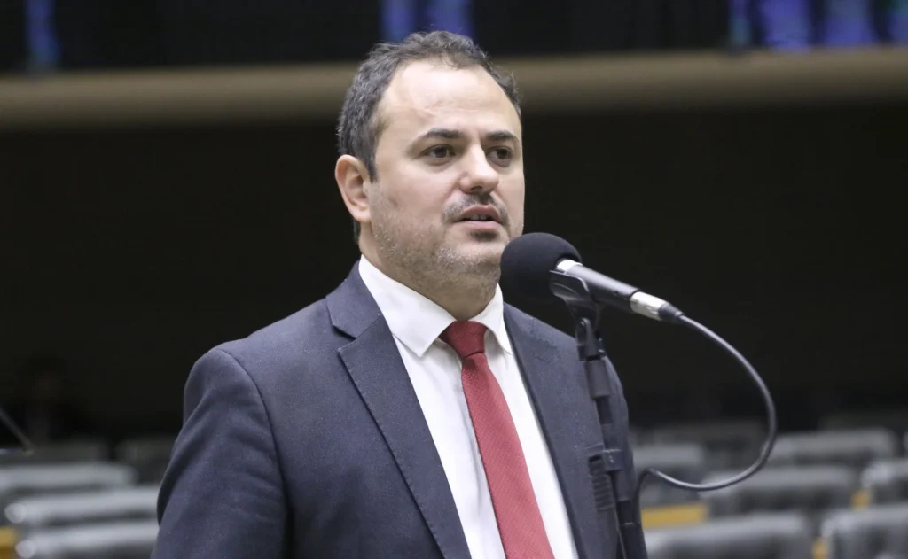PSOL vê cassação de Glauber Braga como inevitável