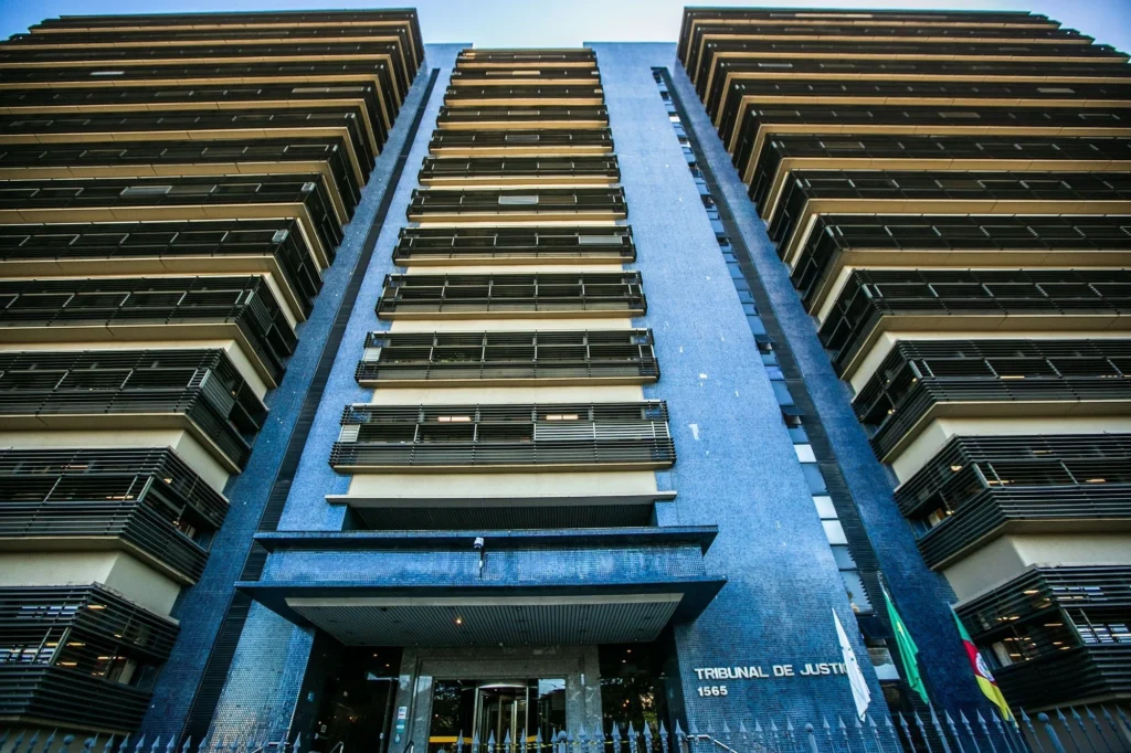 Mulher que matou filha de 7 anos a facadas vai a júri no Rio Grande do Sul