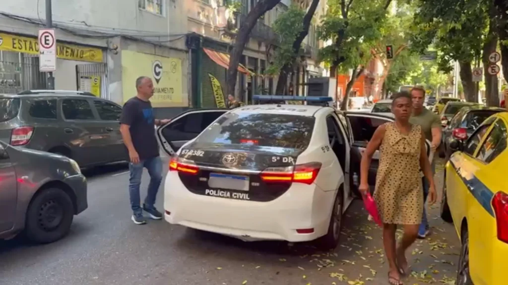 “Vovó do Tráfico” e mais duas pessoas são presas em operação no RJ