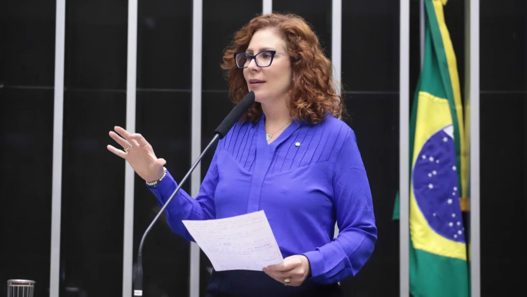 Defesa de Zambelli pede mudança de tribunal na Itália