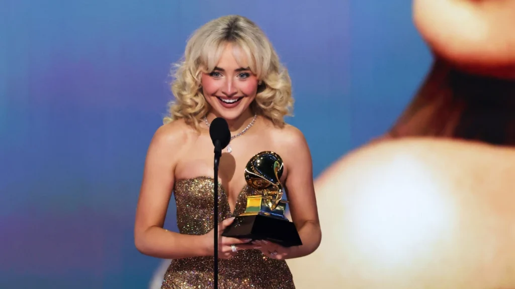 Sabrina Carpenter é confirmada como atração no Grammy 2026