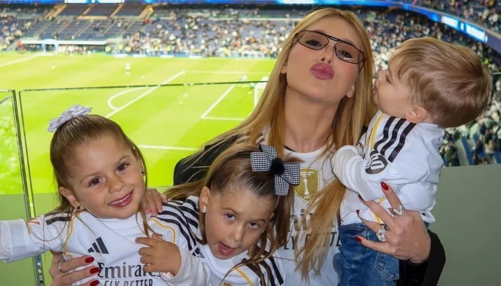 Virginia abre álbum dos filhos torcendo por Vini Jr. em jogo do Real Madrid
