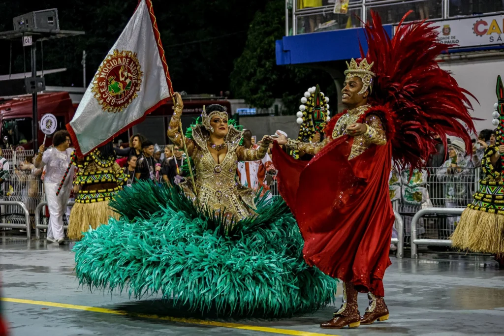 Carnaval em SP: confira quais escolas desfilam neste sábado (14)