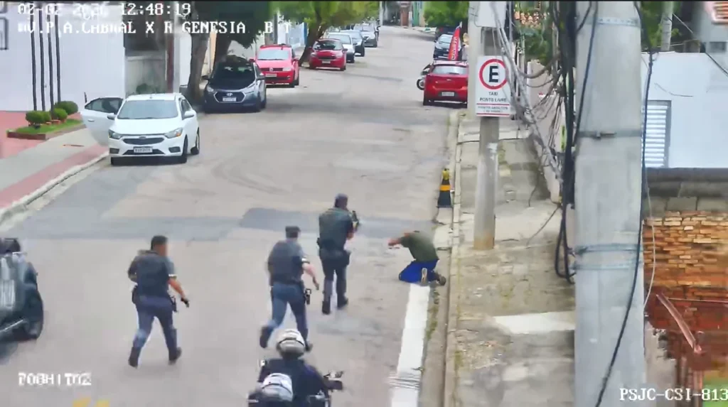 Vídeo: homem é preso pela PM após furtar caminhão em SP