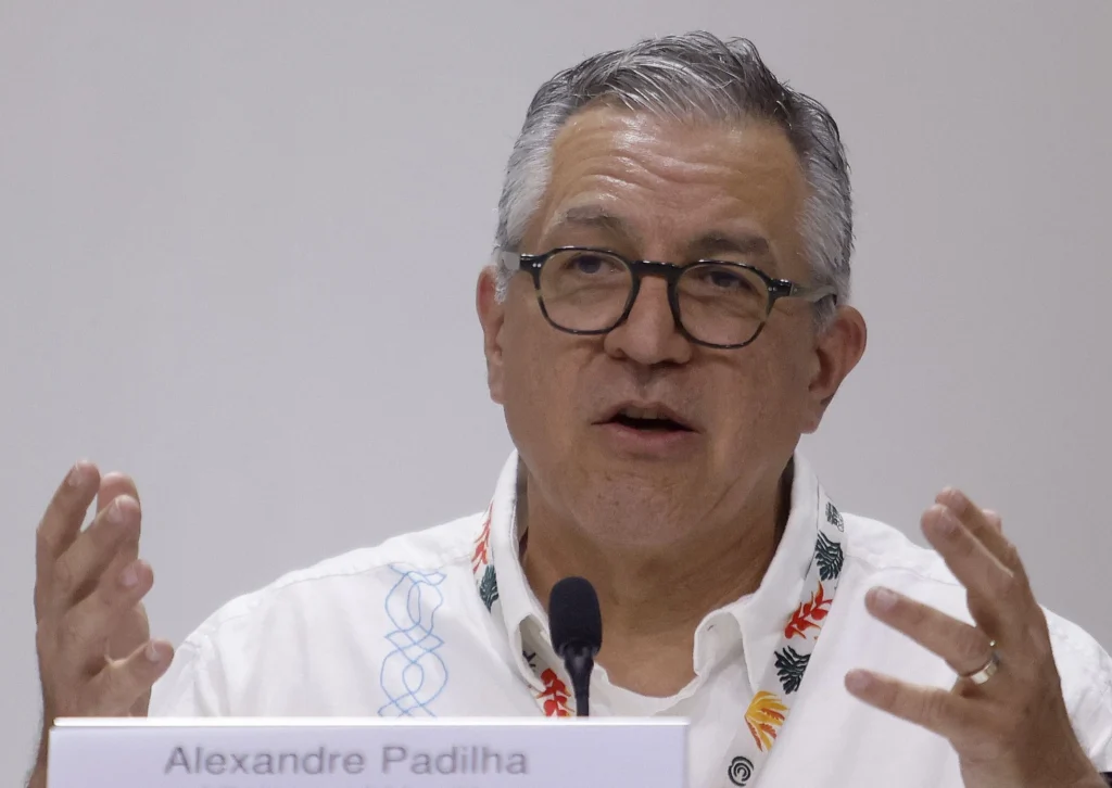 Ministro critica plano de Flávio de reformular o SUS