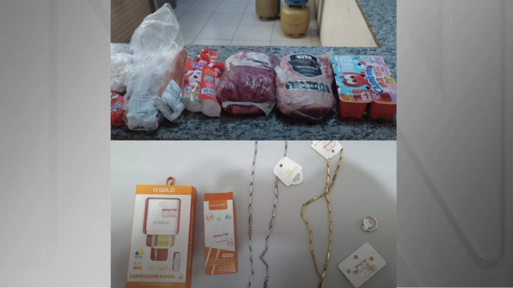 Mãe e filha são presas após roubarem iogurte e carne de estabelecimentos