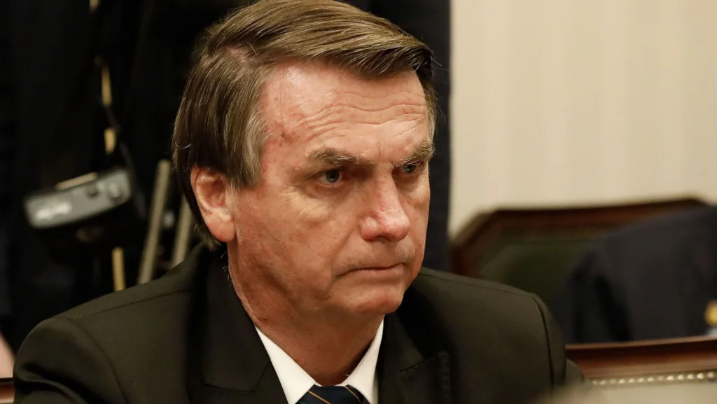 Médicos sobre Bolsonaro: alimentação em casa reduzem risco de complicações