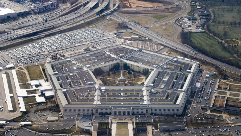 Pentágono diz que 140 militares americanos foram feridos na guerra