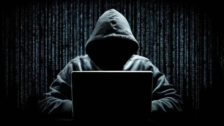 Hacker membro de gangue de crimes cibernéticos contra bancos é preso em SC