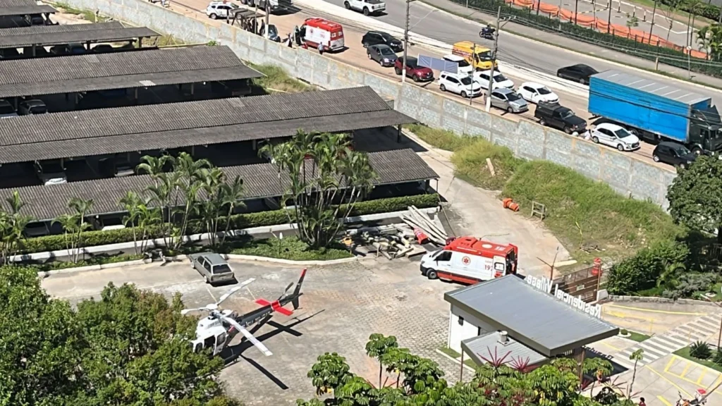 Carro atinge ponto de ônibus e deixa quatro feridos na zona Norte de SP