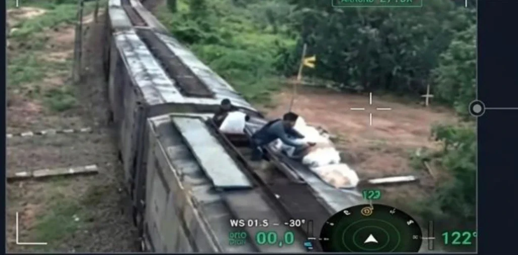Operação mira quadrilha que furtava cargas de trens em movimento em SP