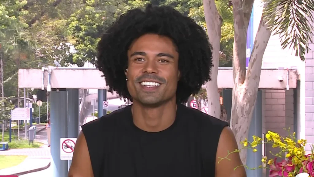 Breno conta que já conversou com Marcelo fora do BBB 26: “Beija bem demais”