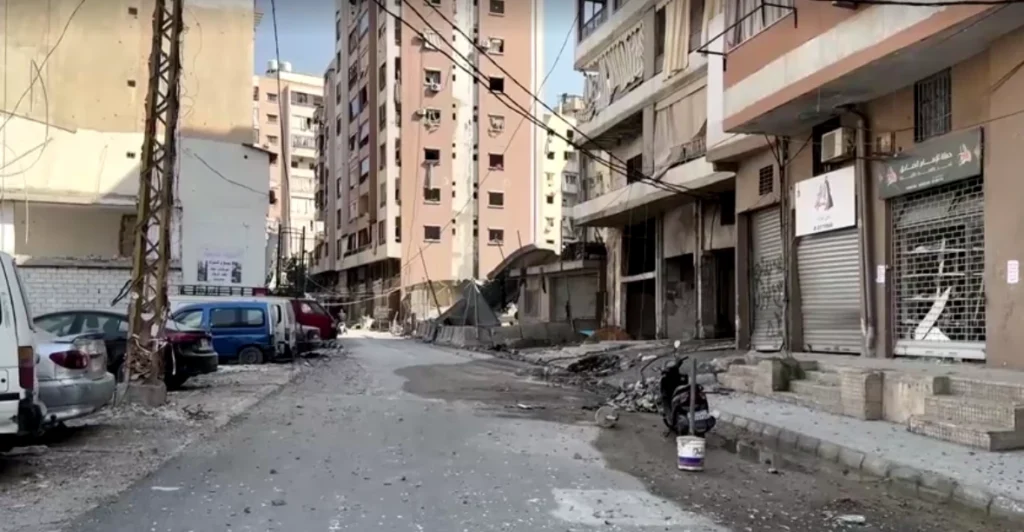 Imagens mostram danos à capital do Líbano após ataques de Israel