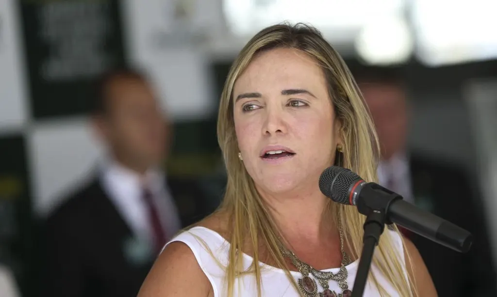 Celina Leão afasta funcionários que aprovaram operações do BRB com o Master