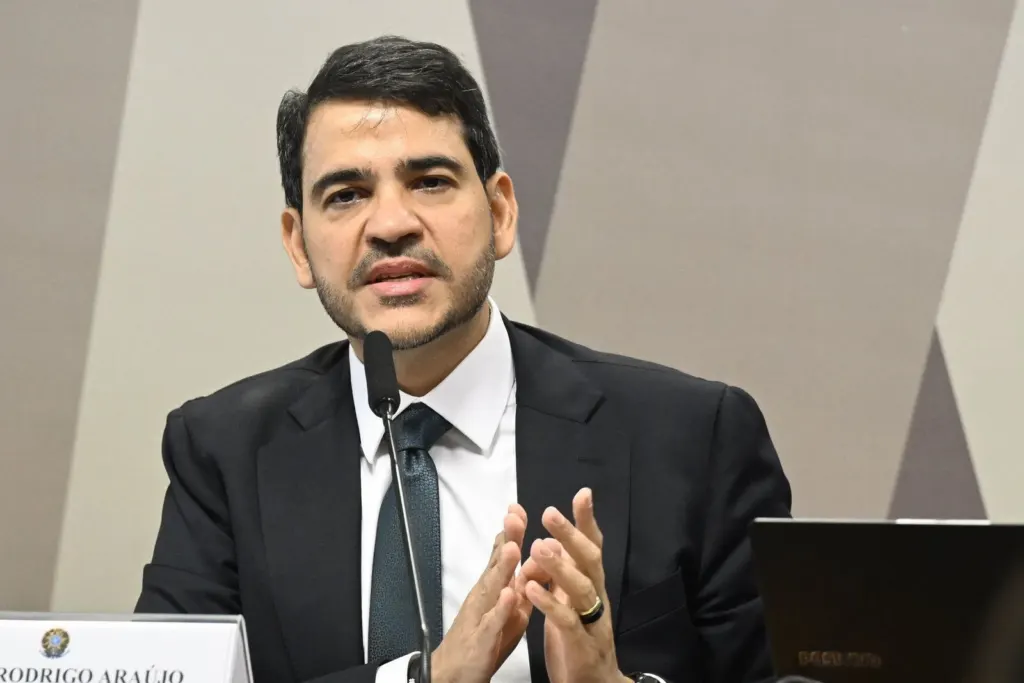 Senadores relatam “pressão popular” comparável ao impeachment de Dilma