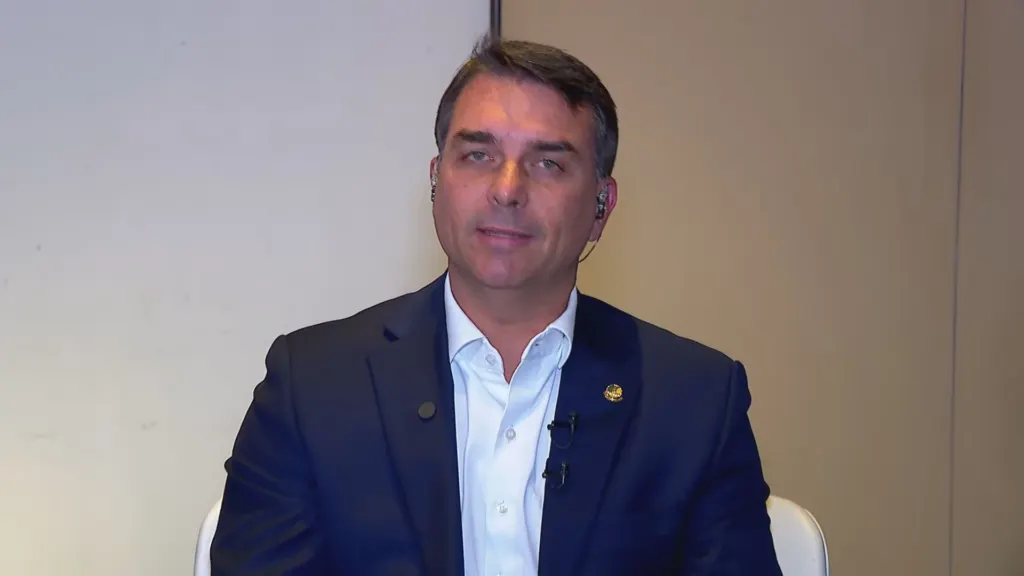 À CNN, Flávio diz: “Daniel Vorcaro era um astro no Brasil”