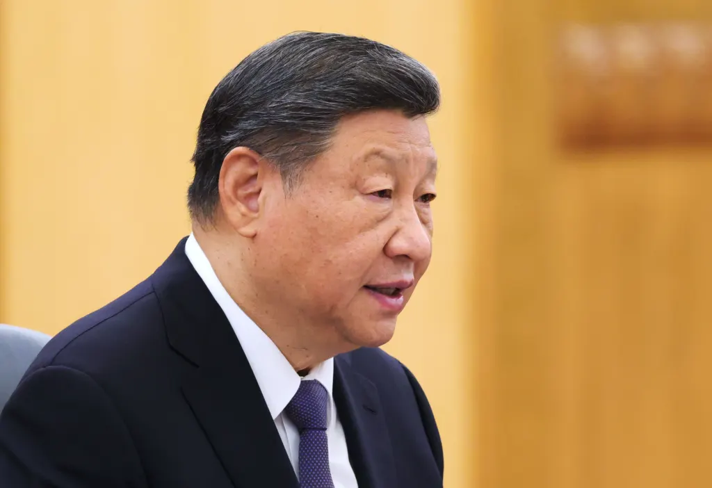 Xi afirmou que Putin poderia se arrepender da invasão à Ucrânia, diz jornal