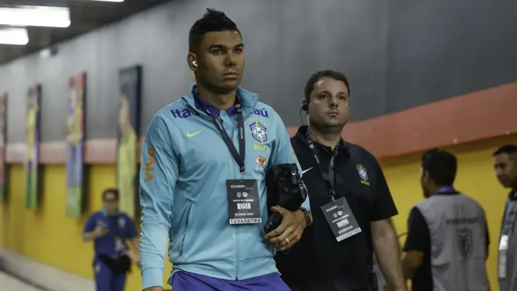 Casemiro chega à Granja Comary e abre trabalhos da Seleção Brasileira