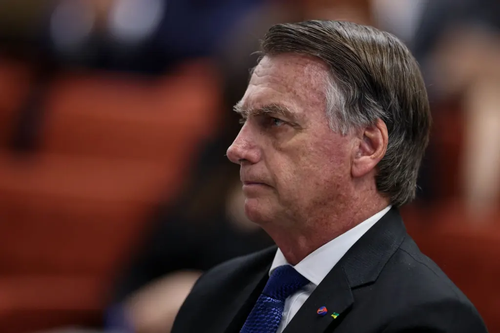 Defesa de Bolsonaro prepara pedido para reduzir pena com base na Dosimetria