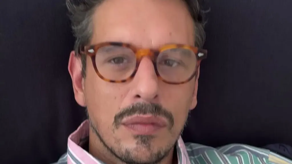João Vicente de Castro revela que se tratou com a mãe por causa de brigas