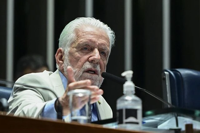 Jaques tem nossa confiança e comprovará inocência, diz presidente do PT