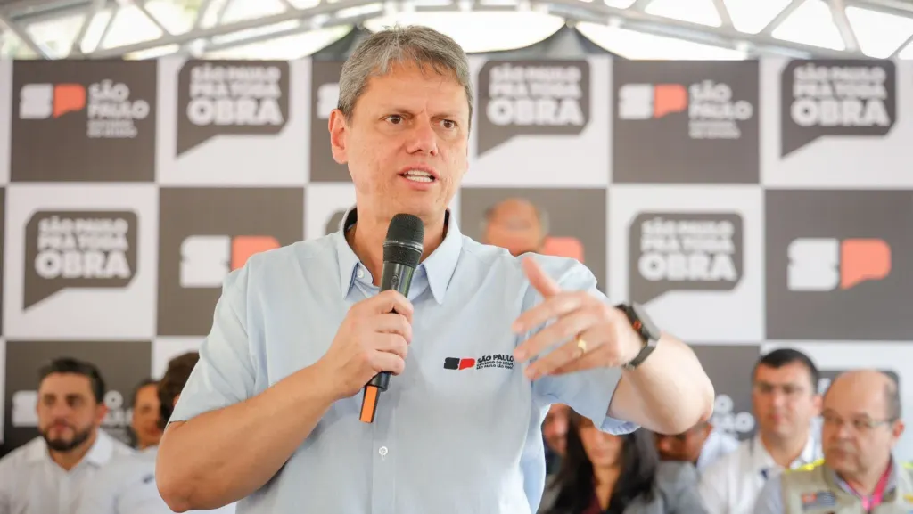“Nova taxação representa risco a empregos e empresas”, diz Tarcísio à CNN